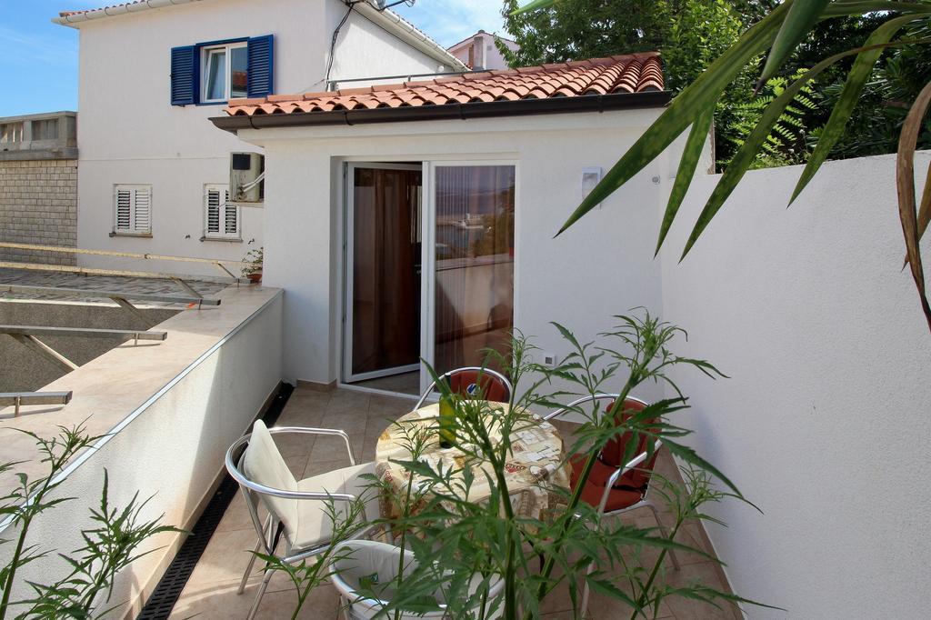 Apartment Drazen Šilo Exterior foto