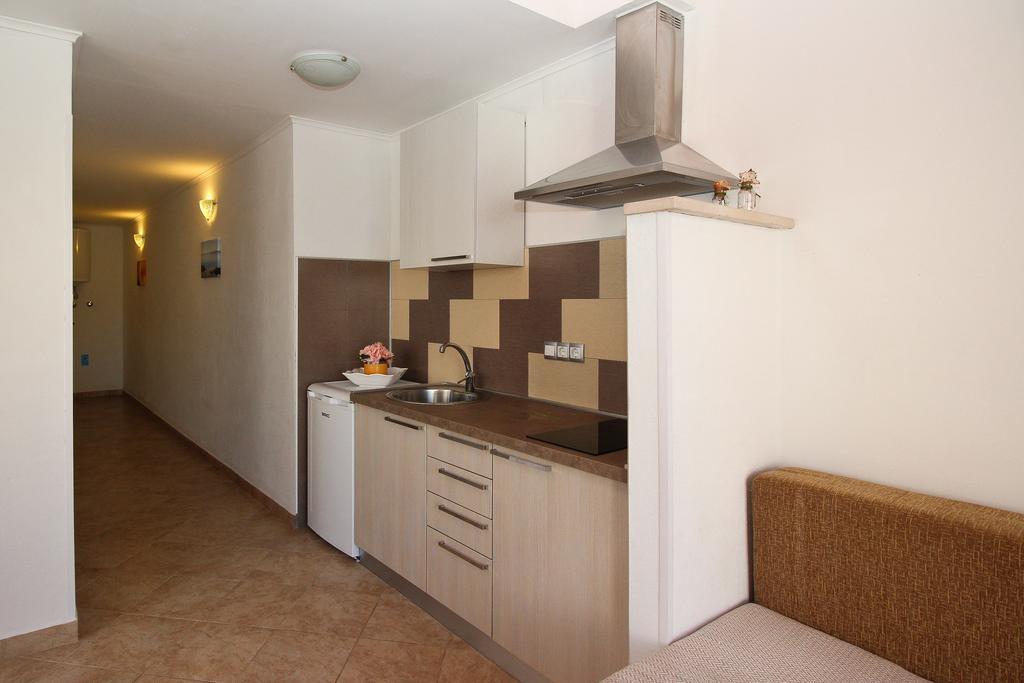Apartment Drazen Šilo Exterior foto
